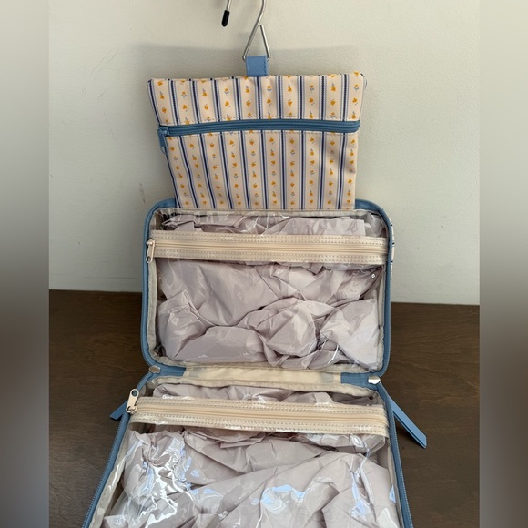 NWT • Tender Love + Carry Vintage Floral Print Hanging Travel Case Tote - Picture 9 of 10